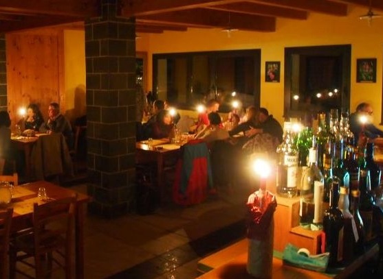 Al momento stai visualizzando Sabato 19 e domenica 20 al Rifugio Lagdei, cena a lume di candela e passeggiate nella natura