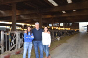 Scopri di più sull'articolo Informatore Zootecnico: Elena, Paola, Fausto Gandolfi “Allevatori dell’Anno 2020”