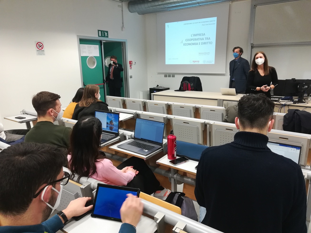 Al momento stai visualizzando “Le cooperative tra economia e diritto”, al via il laboratorio con l’Università di Parma