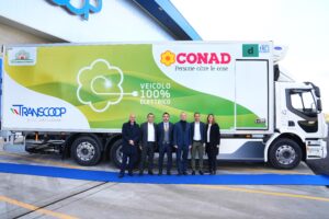 Scopri di più sull'articolo Transcoop e Conad Centro Nord presentano il primo camion elettrico